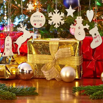 10db Fából készült Karácsonyi Díszek a Befejezetlen Fa Szelet Lyukas Fa Üres Medálok Gyerek DIY Kézműves karácsonyfa Dekoráció