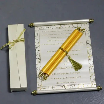 100-as Személyre szabott Tekercs Meghívó, Esküvői Buli, Születésnapi Évforduló Fehér Elefántcsont Papír Kártya díszdobozban Tassel